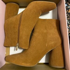 Women’s Ankle Boots (size 10)